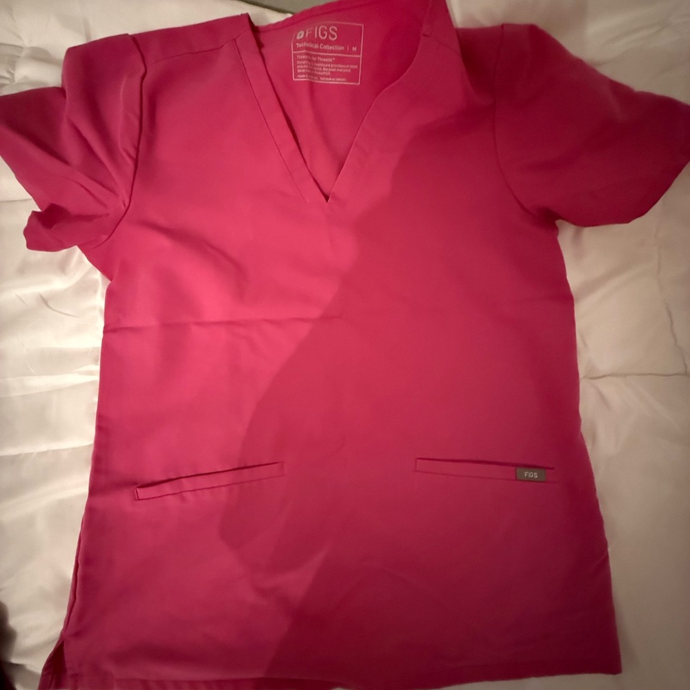 Figs Casma Three-Pocket Scrub Top™